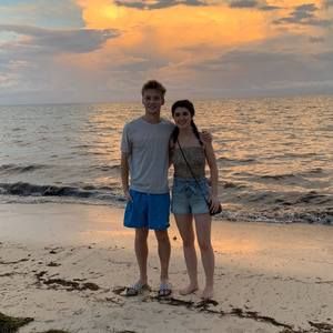 Meet your Posher, Carter